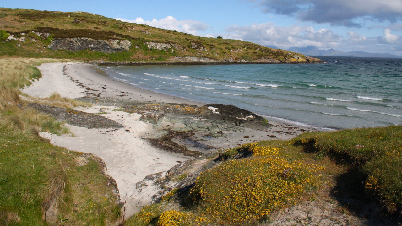 The Isle of Gigha launch commission for new Gaelic song